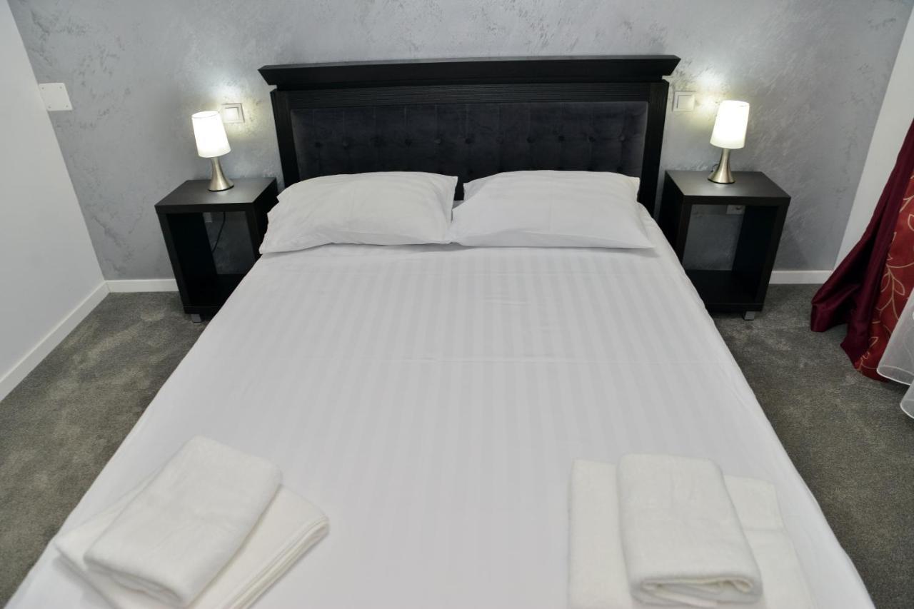 Casa Avram Villa Râmnicu Vâlcea Екстериор снимка